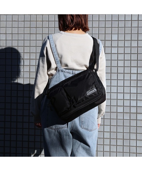COLEMAN（コールマン）の「ウォーカーショルダー（ブラックヘザー）（ショルダーバッグ・レディース・ブラック×グレー・8L）」の6枚目の写真