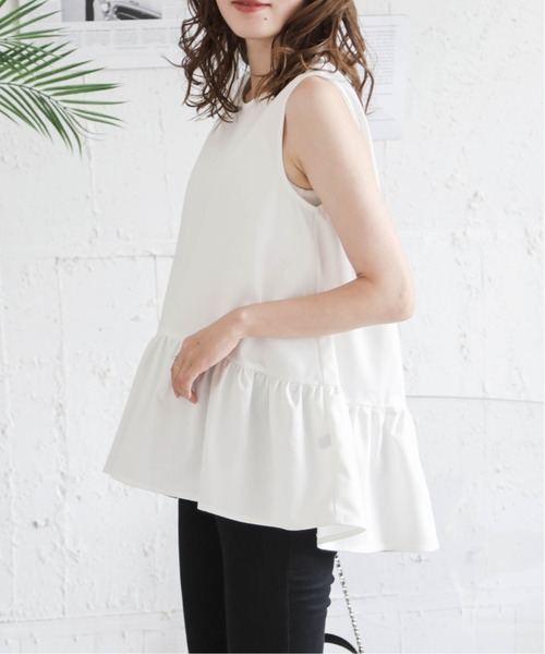 AMELY（エミリー）の「ノースリーブペプラムトップス（Tシャツ/カットソー・レディース・ブラック/ホワイト・フリー）」の5枚目の写真