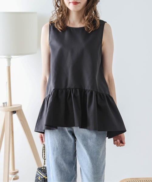 AMELY（エミリー）の「ノースリーブペプラムトップス（Tシャツ/カットソー・レディース・ブラック/ホワイト・フリー）」の3枚目の写真