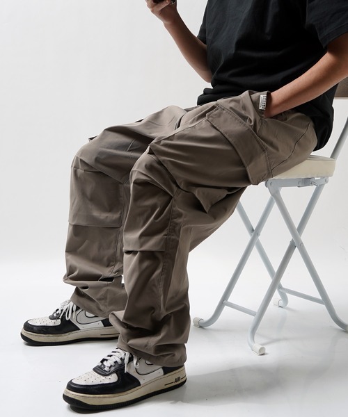 Laufer(ロイファー)の「【Laufer】ナチュラルストレッチ カーゴパンツ / Natural stretch cargo pants(カーゴパンツ・メンズ・グレイッシュベージュ/ブラック/アイボリー/ブラウン/カーキ・L/M)」の4枚目の写真