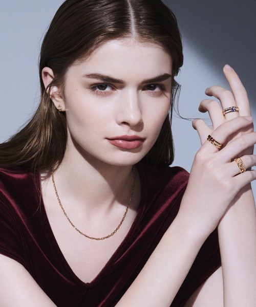 VENDOME AOYAMA（ヴァンドーム青山）の「K18YG ガーネット セットリング（リング・レディース・イエローゴールド・#13）」の2枚目の写真