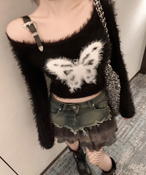 Sibra(シブラ)の「ベルトワンショルダーニット(ニット/セーター・レディース・ブラック/ブラウン・M)」の2枚目の写真