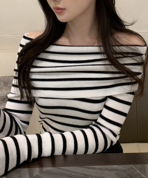 FREE STYLISTS(フリー スタイリスト)の「YUGA_YGMC ボリュームオフショルダーPO(ニット/セーター・レディース・ホワイト/ブラック系その他/ブラック・FREE)」の1枚目の写真