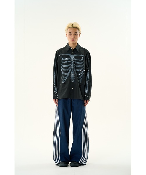 DISCOVERED(ディスカバード)の「DISCOVERED BONE AIR BRUSH SHIRTS(シャツ/ブラウス・メンズ・ホワイト/ブラック・1/3)」の6枚目の写真