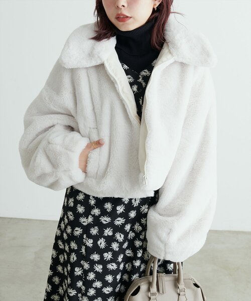 natural couture(ナチュラルクチュール)の「Web限定 /【プチナチュ】ステンカラーフェイクファージャケット(その他アウター・レディース・モカ/グレイッシュベージュ/アイボリー・FREE)」の4枚目の写真