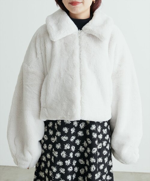 natural couture(ナチュラルクチュール)の「Web限定 /【プチナチュ】ステンカラーフェイクファージャケット(その他アウター・レディース・モカ/グレイッシュベージュ/アイボリー・FREE)」の16枚目の写真
