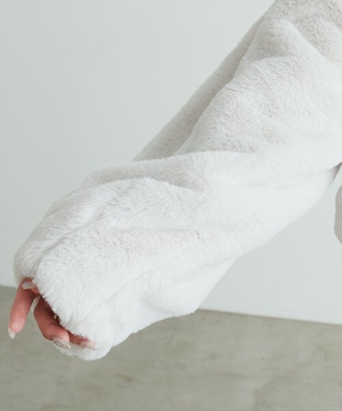 natural couture(ナチュラルクチュール)の「Web限定 /【プチナチュ】ステンカラーフェイクファージャケット(その他アウター・レディース・モカ/グレイッシュベージュ/アイボリー・FREE)」の20枚目の写真