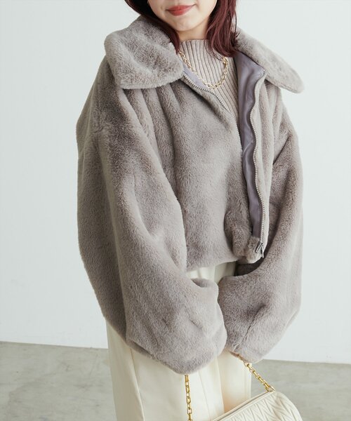 natural couture(ナチュラルクチュール)の「Web限定 /【プチナチュ】ステンカラーフェイクファージャケット(その他アウター・レディース・モカ/グレイッシュベージュ/アイボリー・FREE)」の9枚目の写真