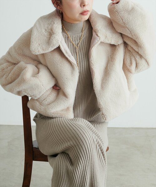 natural couture(ナチュラルクチュール)の「Web限定 /【プチナチュ】ステンカラーフェイクファージャケット(その他アウター・レディース・モカ/グレイッシュベージュ/アイボリー・FREE)」の12枚目の写真