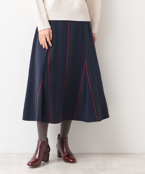 Dessin（デッサン）の「◆【洗える】起毛チェック柄切替フレアースカート（XS～L）（スカート・レディース・ピンク系その他/ブルー系1/アイボリー系1/ワイン系3/ブルー系その他3/ネイビー系2/イエロー系1/ブルー系6/ホワイト系その他2・03/02/01/00）」の4枚目の写真