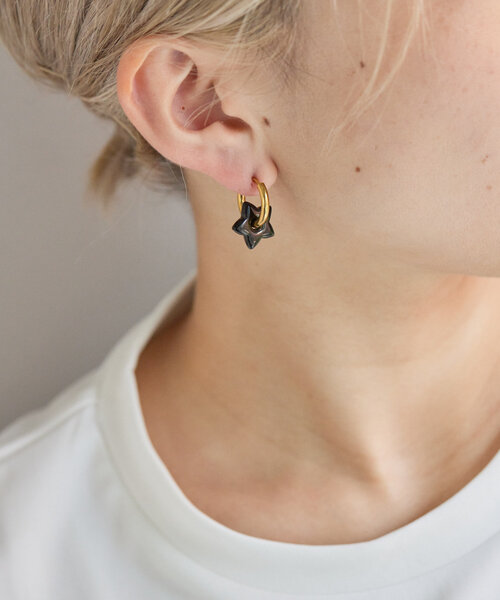 ear PAPILLONNER(イアパピヨネ)の「《WEB限定/金属アレルギー対応/ステンレス》星/バイカラースターピアス(ピアス(両耳用)・レディース・シルバー/ゴールド・FREE)」の14枚目の写真