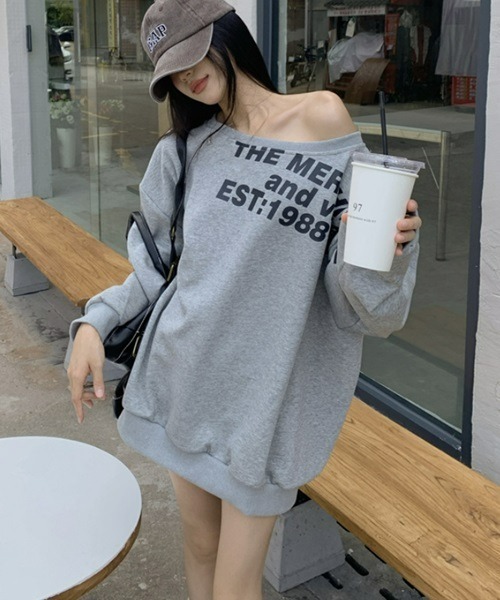 Ritomo De Ricco(リトモ・デ・リコ)の「オフショルダースウェットグラフィックPO(Tシャツ/カットソー・レディース・グレー・FREE)」の6枚目の写真