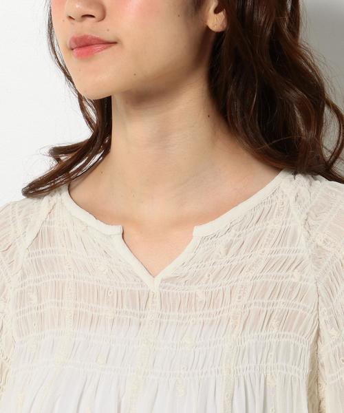 Another Edition(アナザーエディション)の「ジョーゼット刺繍ブラウス/AEBC ジョーゼット EMR BL(シャツ/ブラウス・レディース・オフホワイト/ブラック・フリー)」の7枚目の写真