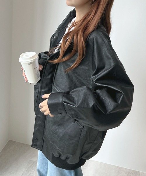 ABYS（アビス）の「ヴィンテージ風の質感。フェイクレザージャケット