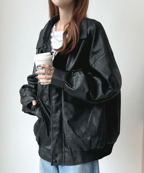 ABYS(アビス)の「ヴィンテージ風の質感。フェイクレザージャケット(ブルゾン・レディース・ブラック/ブラウン・FREE)」の12枚目の写真