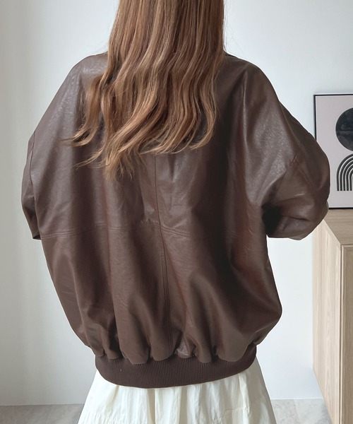 ABYS(アビス)の「ヴィンテージ風の質感。フェイクレザージャケット(ブルゾン・レディース・ブラック/ブラウン・FREE)」の16枚目の写真