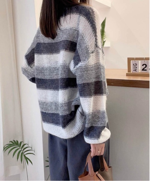 AMELY(エミリー)の「メランジボーダーニットプルオーバー(ニット/セーター・レディース・ネイビー/パープル/ブラック・フリー)」の5枚目の写真