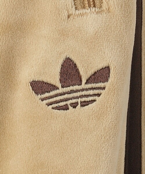 adidas Originals(アディダスオリジナルス)の「<adidas Originals>ベロア トラックパンツ(その他パンツ・レディース・ネイビー/ライトグレー/ベージュ・2XS/S/XS)」の21枚目の写真