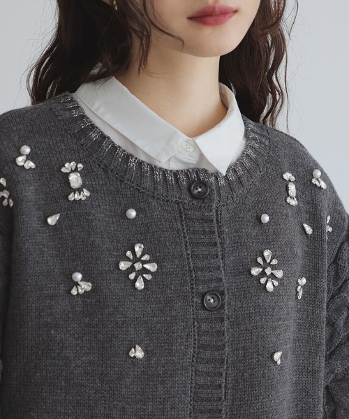 somari imagination（ソマリ イマジネーション）の「『ビジューケーブルカーディガン』（カーディガン/ボレロ・レディース・チャコールグレー/ライトブルー・FREE）」の8枚目の写真
