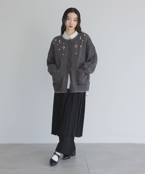somari imagination（ソマリ イマジネーション）の「『ビジューケーブルカーディガン』（カーディガン/ボレロ・レディース・チャコールグレー/ライトブルー・FREE）」の11枚目の写真
