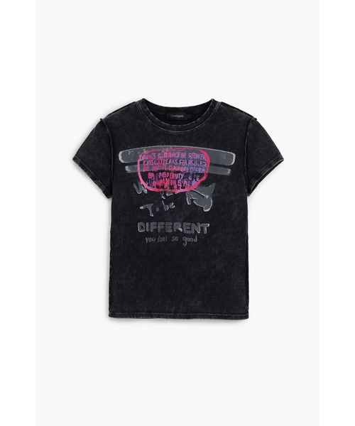 Desigual（デシグアル）の「ヴィンテージ加工 グラフィックTシャツ ブラック（Tシャツ/カットソー・レディース・ブラック・S/M/L/XL/XS）」の2枚目の写真