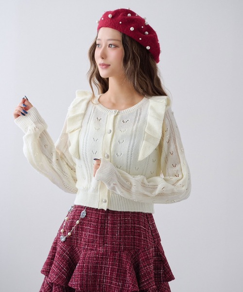 DearMyLoveRose(ディアマイラブローズ)の「ビジューボタンフリルカーディガン(カーディガン/ボレロ・レディース・オフホワイト/ベビーピンク/ブルーグレー/ブラック・LL~3L/L~LL/M-L)」の2枚目の写真