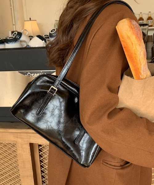 Teem Store(チームストア)の「ベルトワイドボストンバッグ(ボストンバッグ・レディース・シルバー/グリーン/ブラック/ホワイト/ピンク・F)」の8枚目の写真