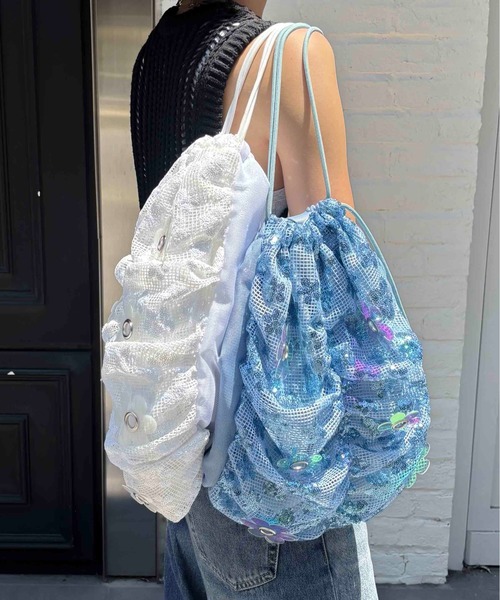 Casselini（キャセリーニ）の「Casselini(キャセリーニ)フラワーパーツナップサック（バックパック/リュック・レディース・サックスブルー/ブラック/ホワイト・FREE）」の3枚目の写真