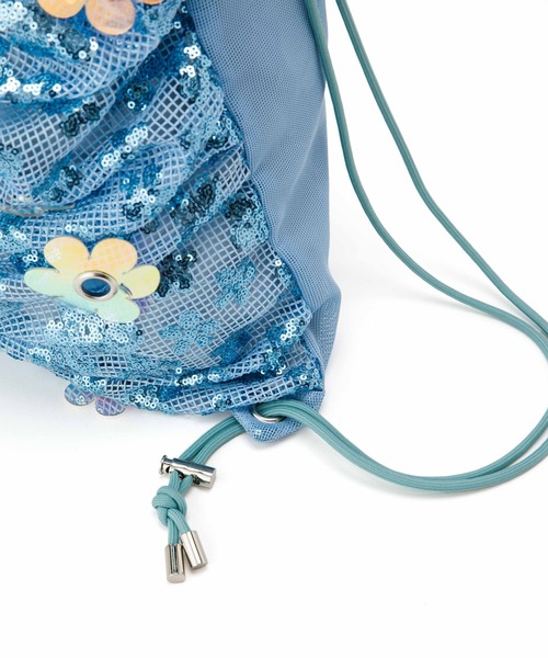 Casselini（キャセリーニ）の「Casselini(キャセリーニ)フラワーパーツナップサック（バックパック/リュック・レディース・サックスブルー/ブラック/ホワイト・FREE）」の6枚目の写真