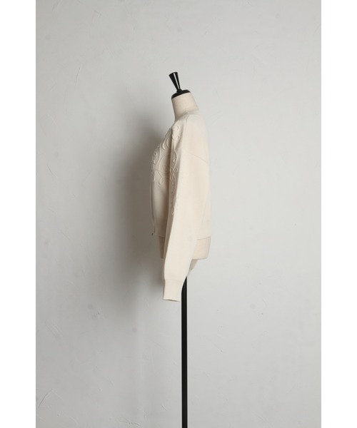 &. NOSTALGIA（アンドドットノスタルジア）の「【ZOZO限定】コード刺繍Wジップニットカーデ（カーディガン/ボレロ・レディース・ブラック/アイボリー/チャコールグレー/ベージュ/ピンク・M）」の9枚目の写真