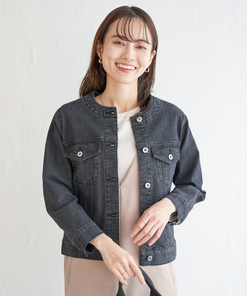 ikka（イッカ）の「【雑誌InRed4月号掲載】ストレッチノーカラーGジャン【親子コーデ】（デニムジャケット・レディース・ネイビー/ブラック/ブルー・M/L/S）」の20枚目の写真