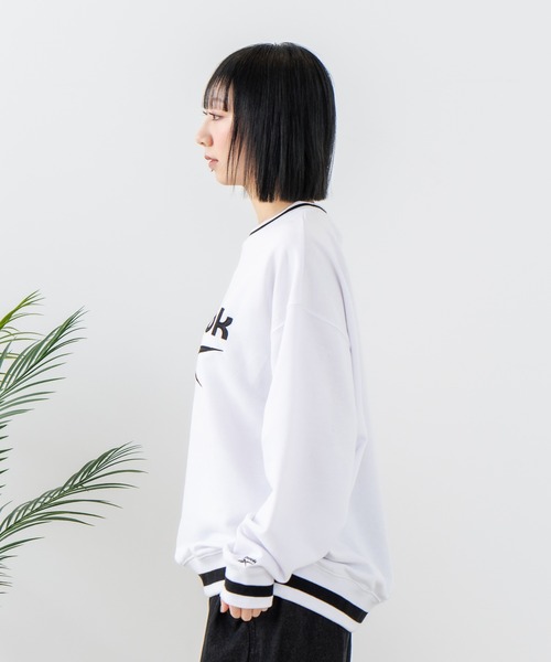 UNIIT（ユニット）の「【Reebok/リーボック】裏毛 ロゴワッペン リブライン クルースウェット（スウェット・メンズ・ネイビー/アイボリー/ダークブルー・X-LARGE/LARGE/MEDIUM）」の8枚目の写真