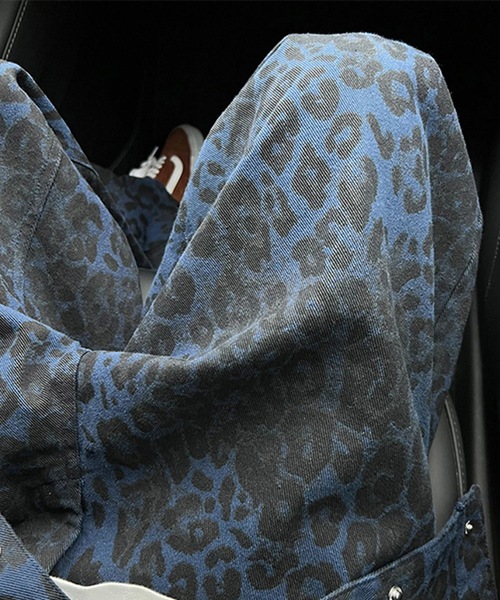 B.R.U(ブル)の「レオパード アニマル柄ストレートデニムパンツ(デニムパンツ・メンズ・ブルー・FREE/LARGE)」の5枚目の写真