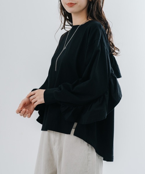 refinedworks（リファインドワークス）の「【refinedworks】甘すぎない フリル デザイン が 魅力的な カットソー ！（Tシャツ/カットソー・レディース・ブラック/オフホワイト・FREE）」の4枚目の写真