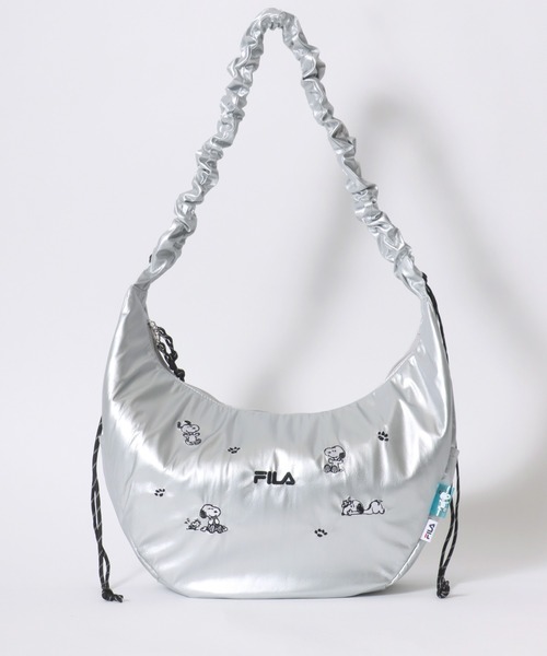 PEANUTS（ピーナッツ）の「FILA×PEANUTS（フィラ ピーナッツ）コラボ SNOOPYスヌーピーくしゅくしゅハンドルショルダーバッグ（ショルダーバッグ・レディース・ホワイト/ブラック/シルバー・FREE）」の3枚目の写真