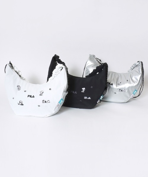 PEANUTS（ピーナッツ）の「FILA×PEANUTS（フィラ ピーナッツ）コラボ SNOOPYスヌーピーくしゅくしゅハンドルショルダーバッグ（ショルダーバッグ・レディース・ホワイト/ブラック/シルバー・FREE）」の18枚目の写真