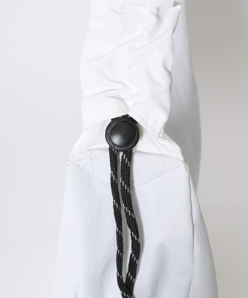 PEANUTS（ピーナッツ）の「FILA×PEANUTS（フィラ ピーナッツ）コラボ SNOOPYスヌーピーくしゅくしゅハンドルショルダーバッグ（ショルダーバッグ・レディース・ホワイト/ブラック/シルバー・FREE）」の11枚目の写真