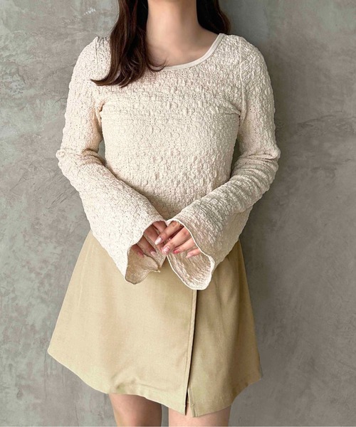 apres jour clair(アプレジュールクレア)の「【apres jour clair】フラワーシアーポコポコトップス【ZOZOTOWN限定アイテム】(Tシャツ/カットソー・レディース・ブラック/アイボリー・X-LARGE/フリー)」の3枚目の写真