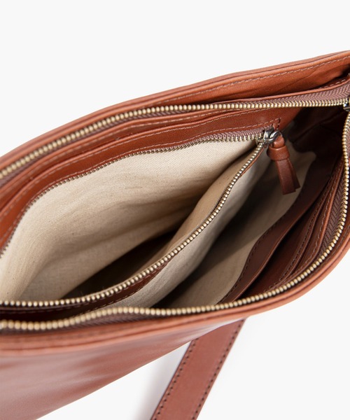 COSMIC WONDER(コズミックワンダー)の「Naturally-tanned leather conductor bag(ショルダーバッグ・レディース・ブラック/ブラウン/ナチュラル・FREE)」の10枚目の写真