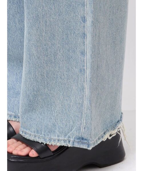 【新品】EMODA ボールドリップドルーズジーンズ ボールドリップドルーズジーンズ[品番：MKSW0063857]｜EMODA