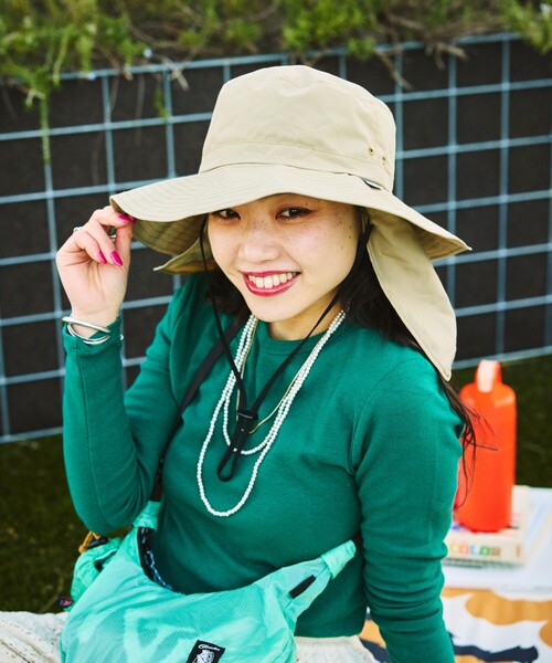 KiU(キウ)の「KiU×FREAK'S STORE/キウ×フリークスストア 別注 UV&RAIN PROTECT HAT プロテクト ハット(ハット・メンズ・ベージュ/ブラック・ONE SIZE)」の1枚目の写真