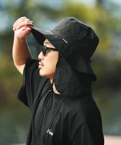 KiU(キウ)の「KiU×FREAK'S STORE/キウ×フリークスストア 別注 UV&RAIN PROTECT HAT プロテクト ハット(ハット・メンズ・ベージュ/ブラック・ONE SIZE)」の6枚目の写真