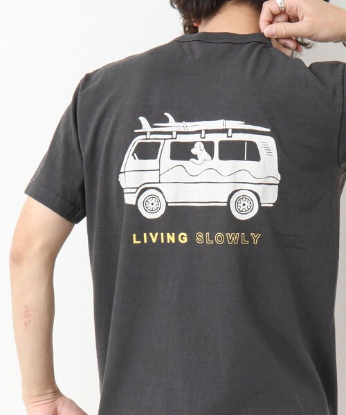 NOLLEY’S（ノーリーズ）の「【STONEWOLD】SLOWLY WAGON バックプリントTシャツ 25SS（Tシャツ/カットソー・メンズ・ホワイト/チャコールグレー/ブルー/グレイッシュベージュ・S/M/L）」の3枚目の写真