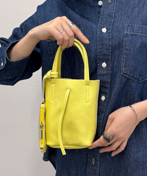 fredy emue（フレディエミュ）の「【MARLON FIRENZE/マーロン フィレンツェ】ストラップ＆ポーチ付きミニトートバッグ（ショルダーバッグ・レディース・アイボリー/ブラック/イエロー・FREE）」の12枚目の写真