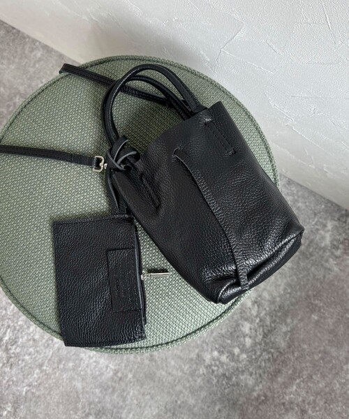 fredy emue（フレディエミュ）の「【MARLON FIRENZE/マーロン フィレンツェ】ストラップ＆ポーチ付きミニトートバッグ（ショルダーバッグ・レディース・アイボリー/ブラック/イエロー・FREE）」の10枚目の写真