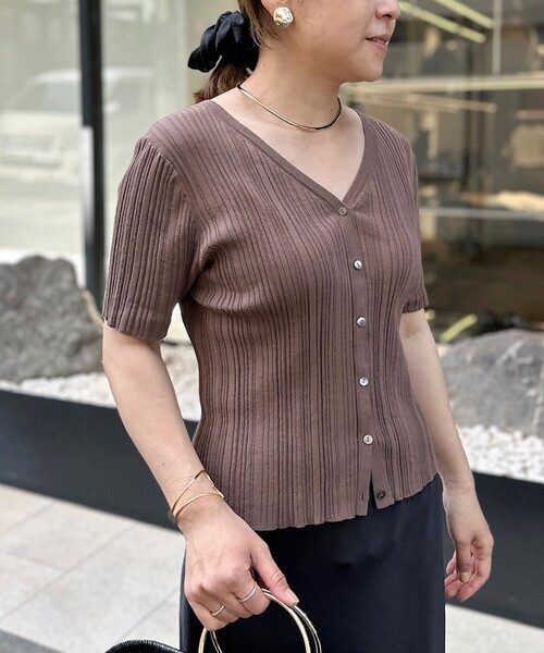 Rie Miller(リエミラー)の「《手洗い可能》ランダムテレコ2WAYカーディガン(カーディガン/ボレロ・レディース・ベージュ/ネイビー/ブラウン・38)」の2枚目の写真