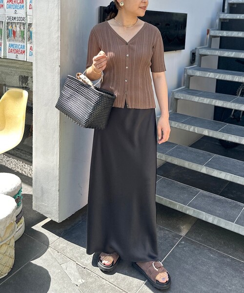 Rie Miller(リエミラー)の「《手洗い可能》ランダムテレコ2WAYカーディガン(カーディガン/ボレロ・レディース・ベージュ/ネイビー/ブラウン・38)」の21枚目の写真