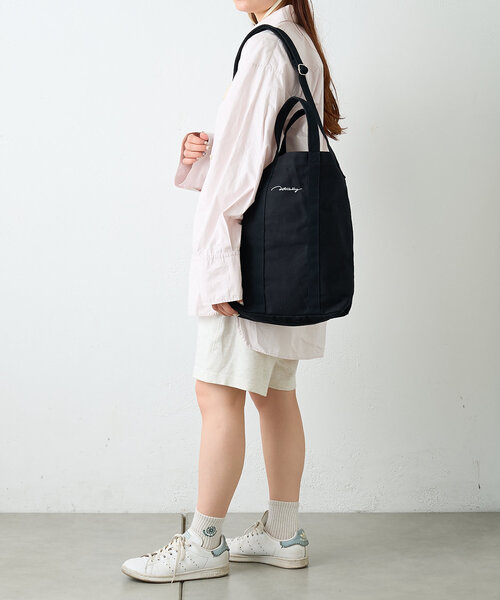 BIRTHDAY BAR(バースデイバー)の「Actually キャンバス2WAYショルダーバッグ(トートバッグ・レディース・ホワイト系その他/ベージュ/ブラック/ライトグレー・0)」の10枚目の写真