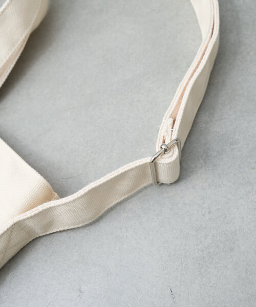 BIRTHDAY BAR(バースデイバー)の「Actually キャンバス2WAYショルダーバッグ(トートバッグ・レディース・ホワイト系その他/ベージュ/ブラック/ライトグレー・0)」の13枚目の写真