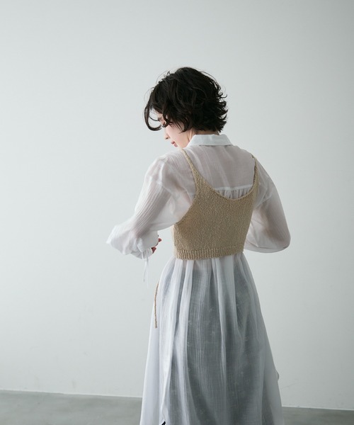 Trish(トリッシュ)の「スラブリリヤーンドロスト付きビスチェ(ベスト・レディース・ホワイト/ベージュ・MEDIUM)」の17枚目の写真